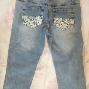 No Boundaries capris